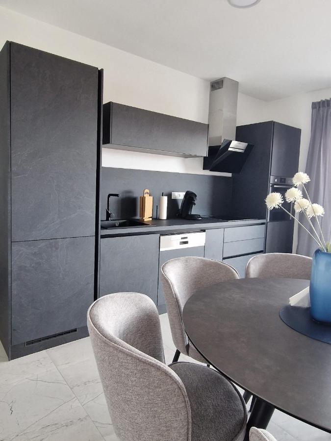 Deluxe Apartment Mila Nin Extérieur photo