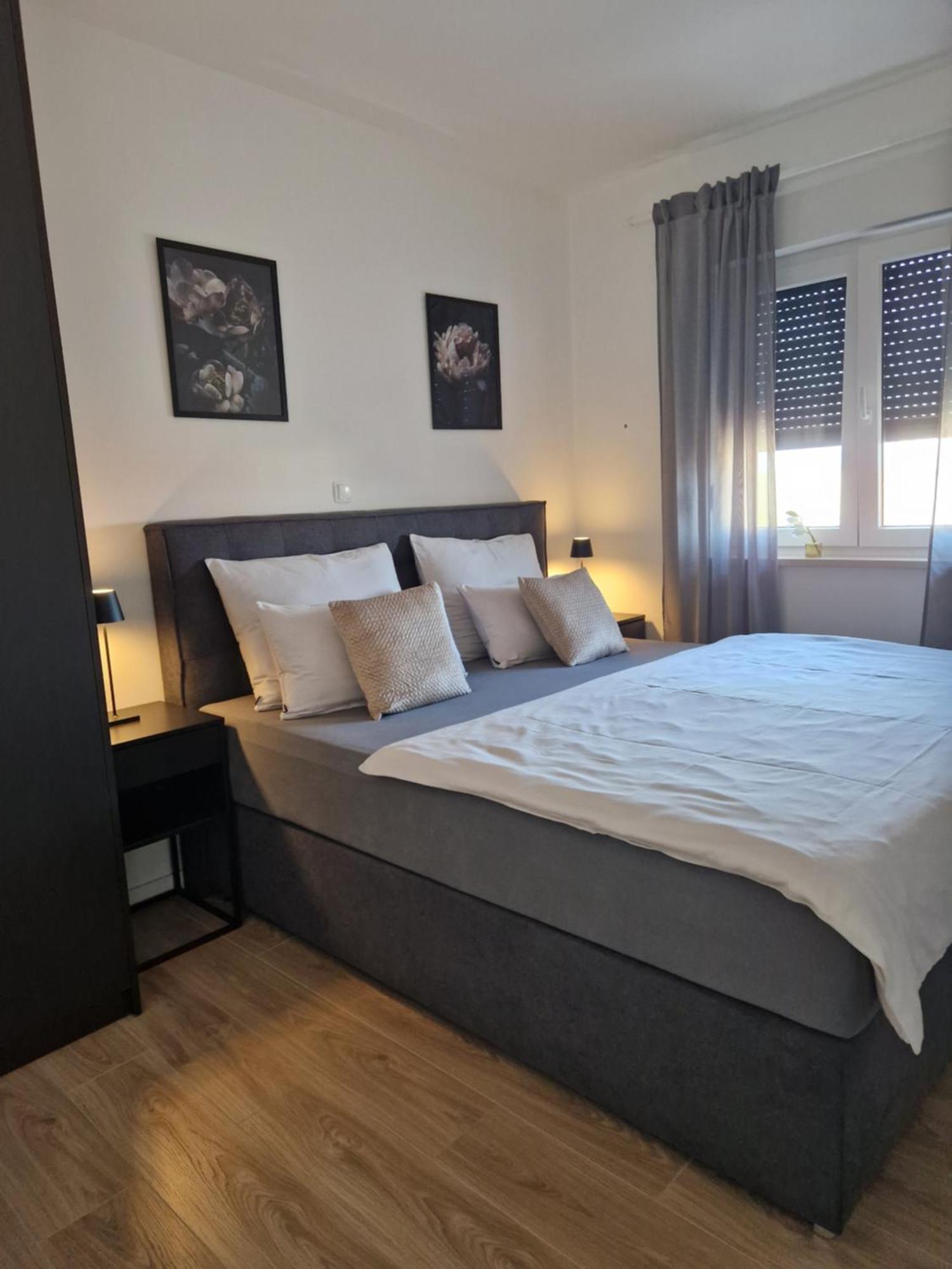 Deluxe Apartment Mila Nin Extérieur photo