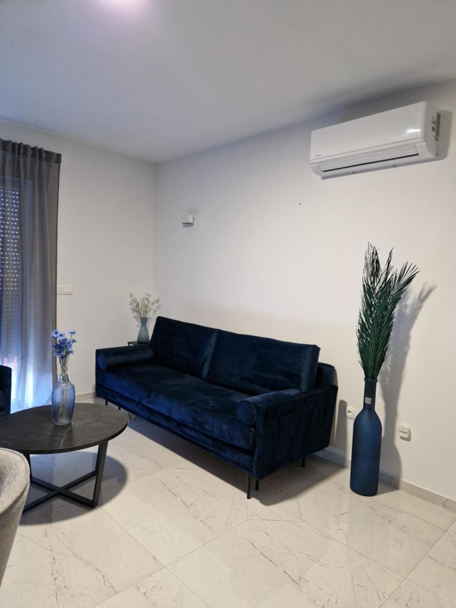 Deluxe Apartment Mila Nin Extérieur photo